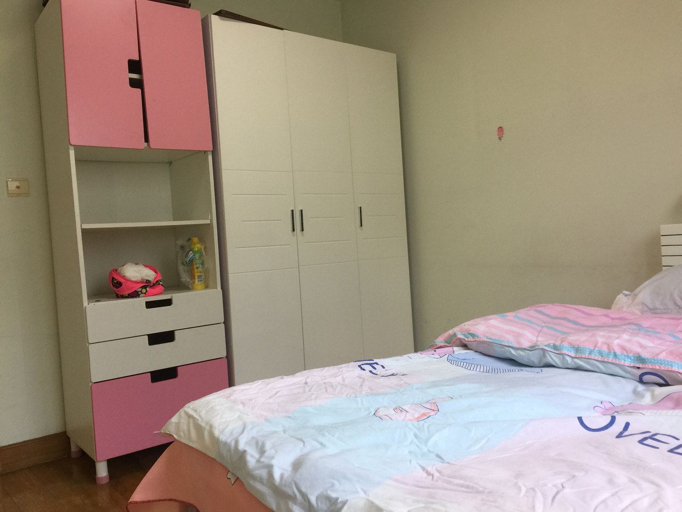 精装三室一厅套房