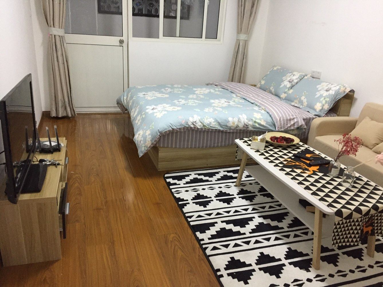 简约一室大床房