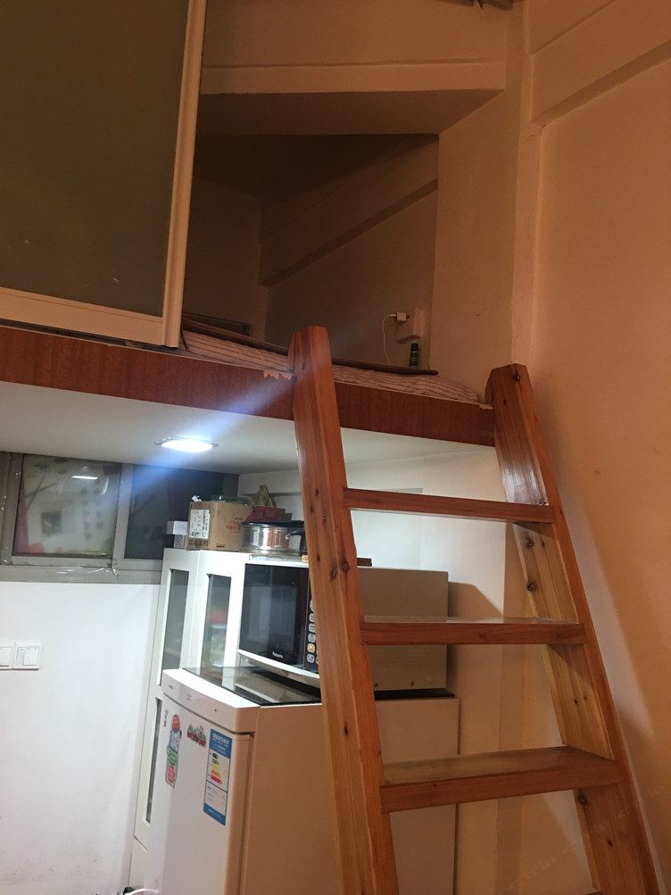 精致一室一厅套房