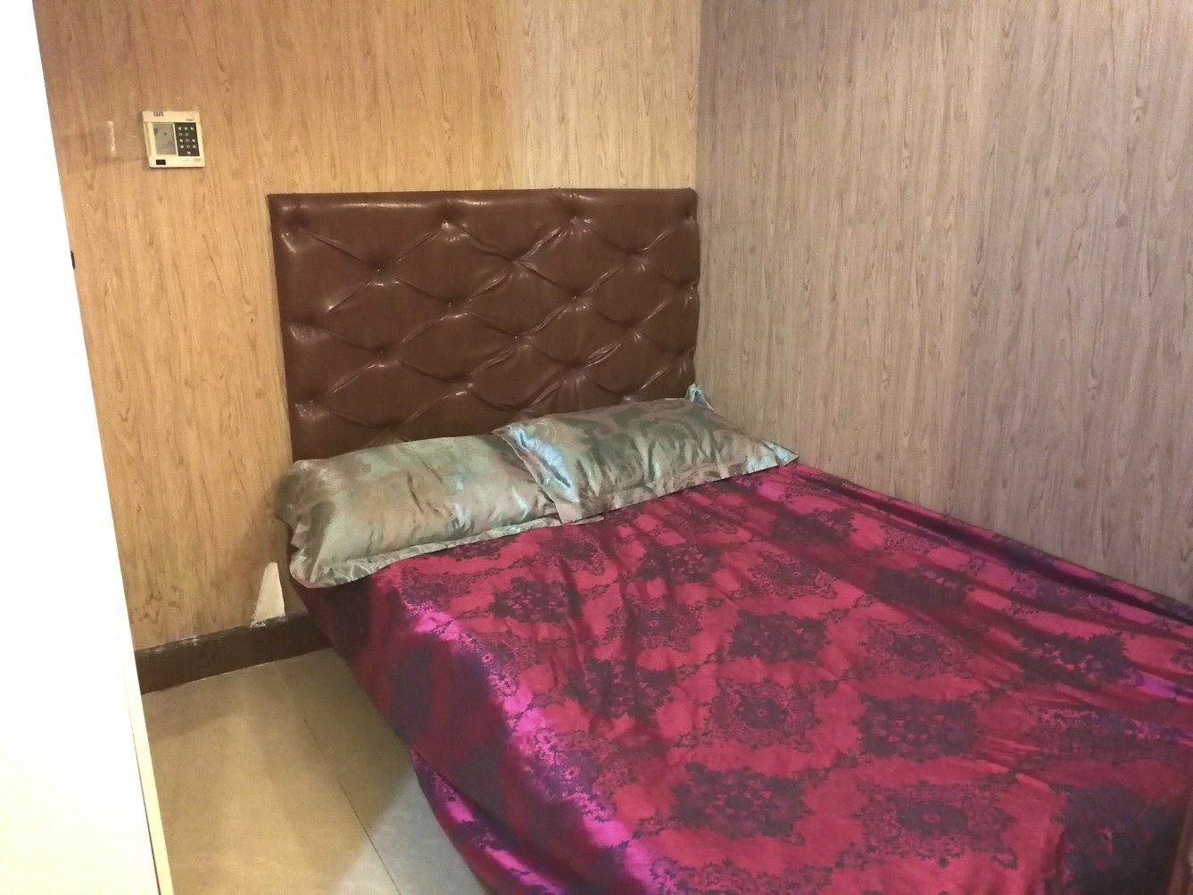 一室单床房