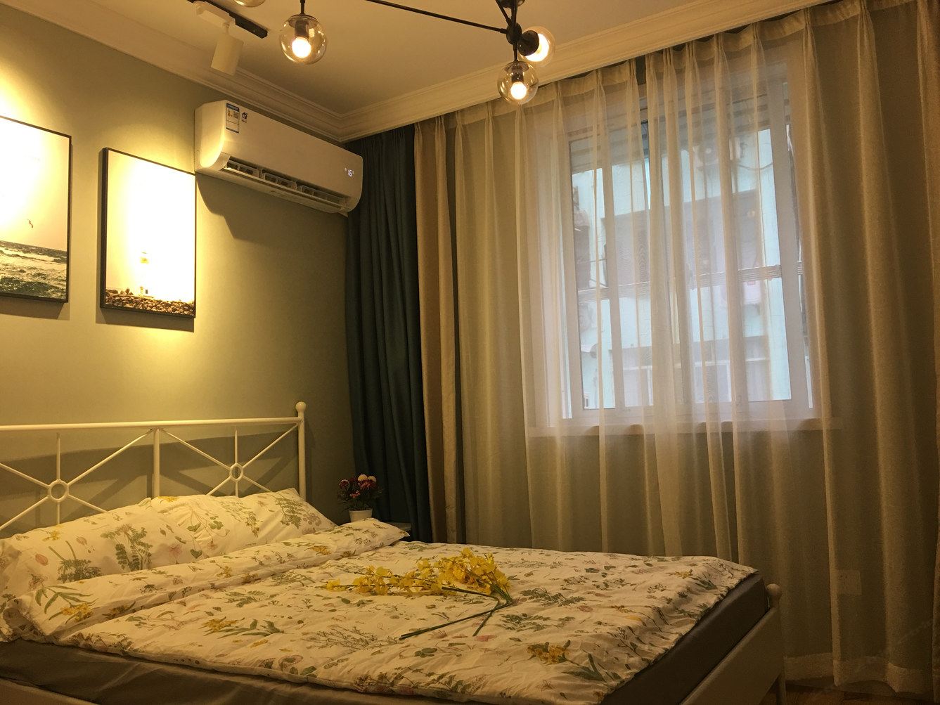 精装二室一厅套房