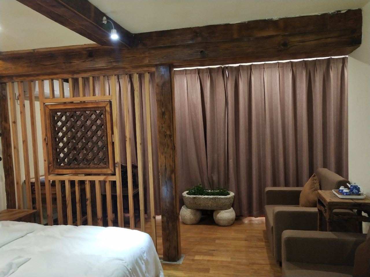 紫藤花大床房