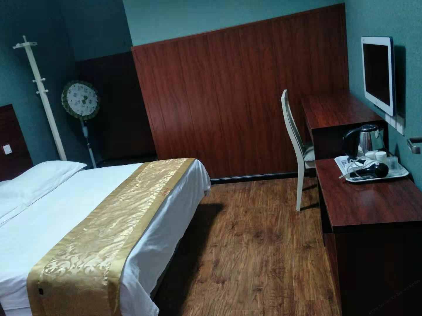 舒适大床房