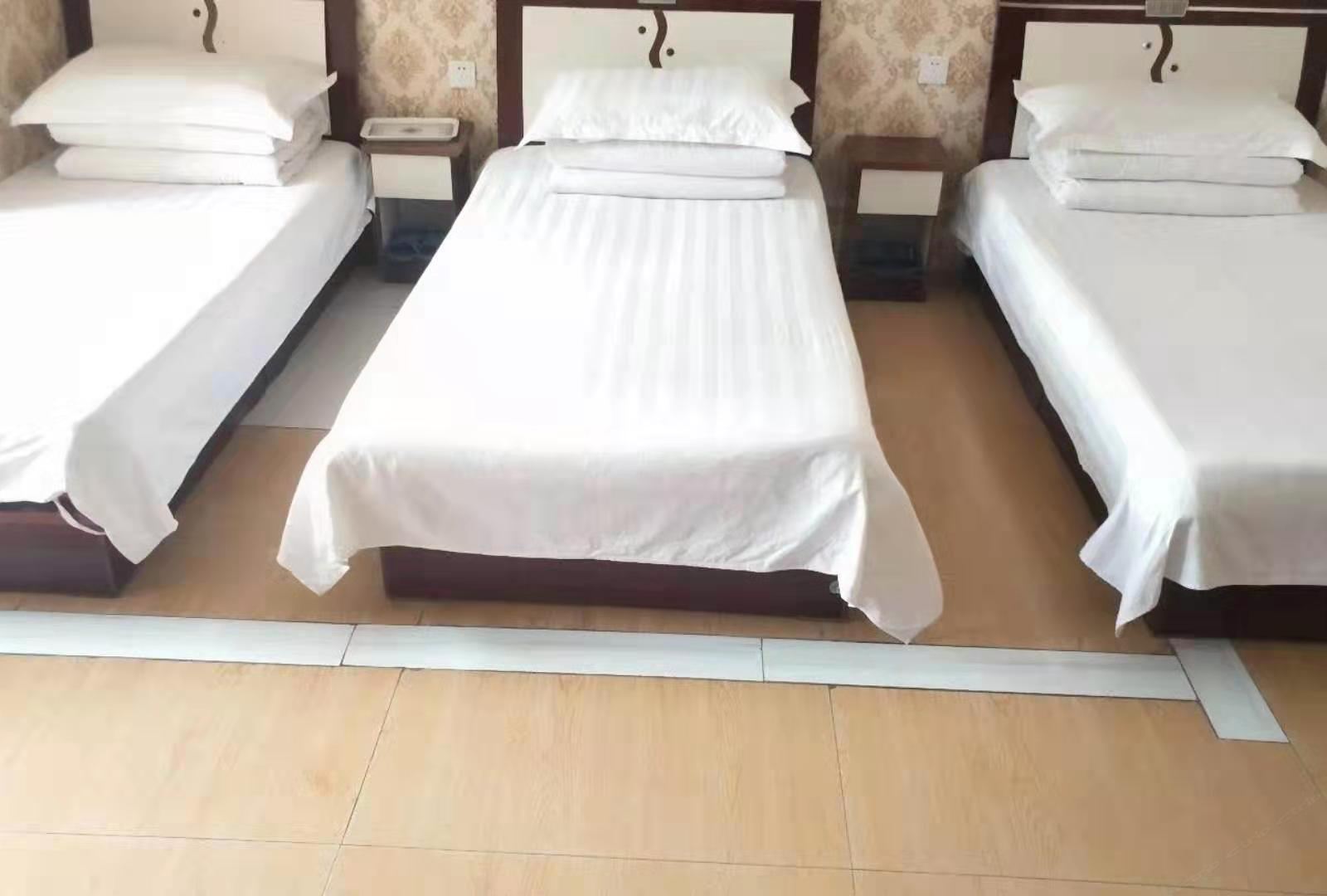标准五人间