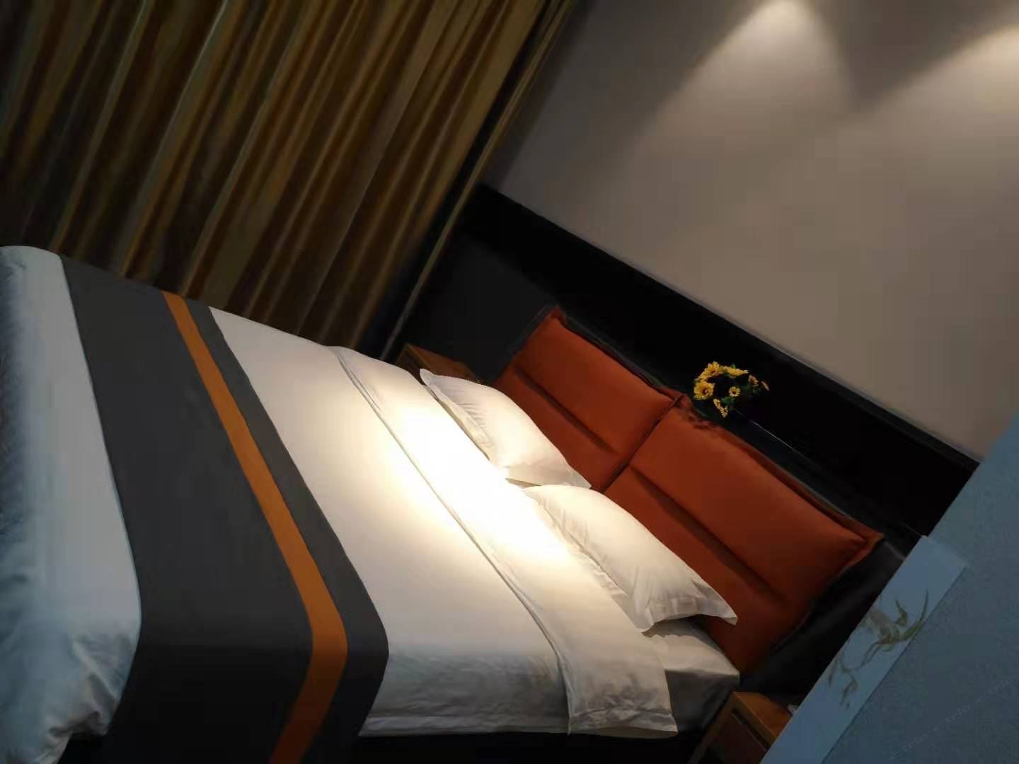 精美大床房