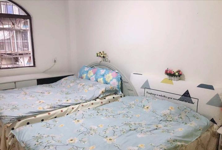 舒适双人间(公共卫浴)