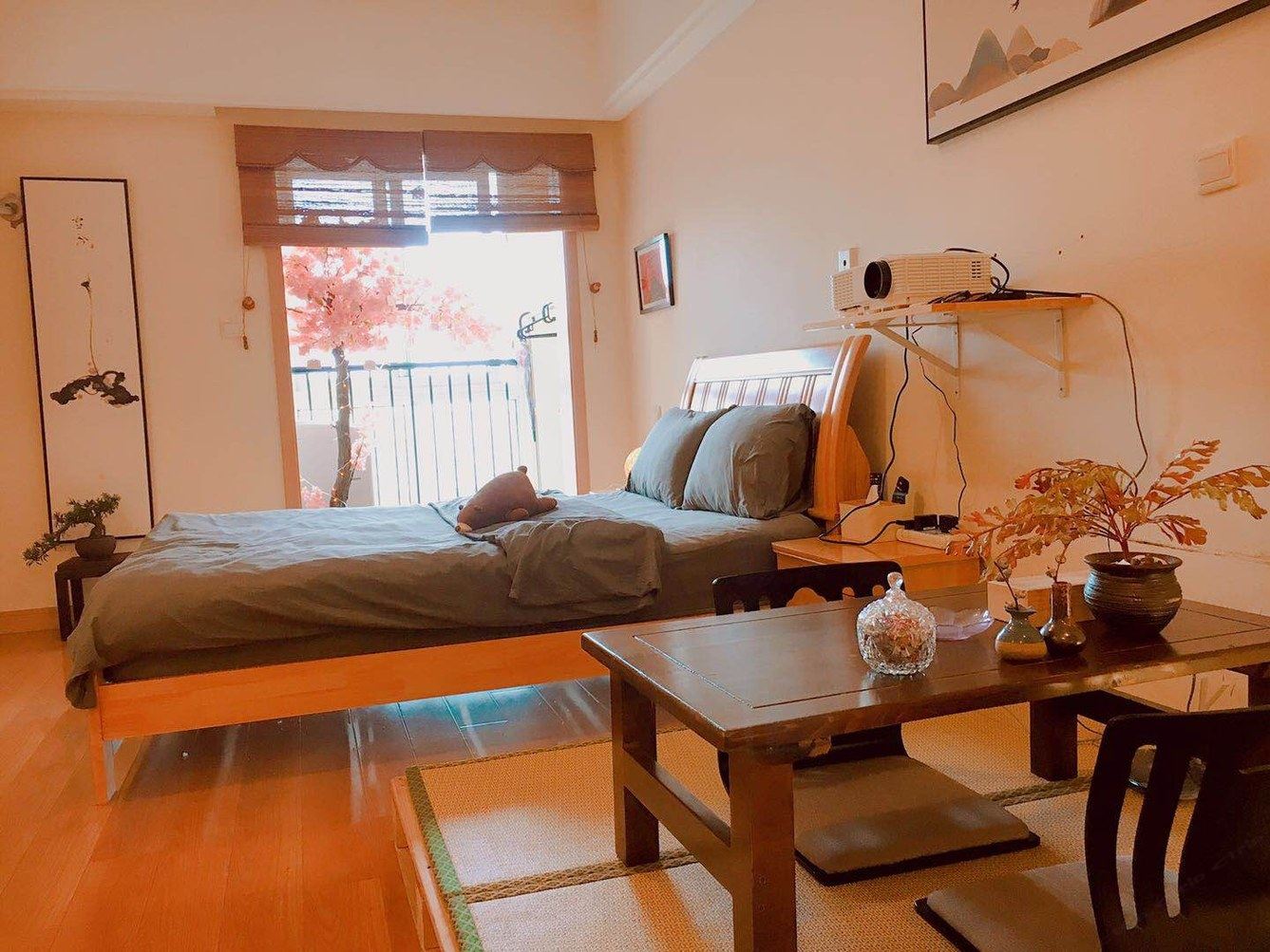 榻榻米一室大床房