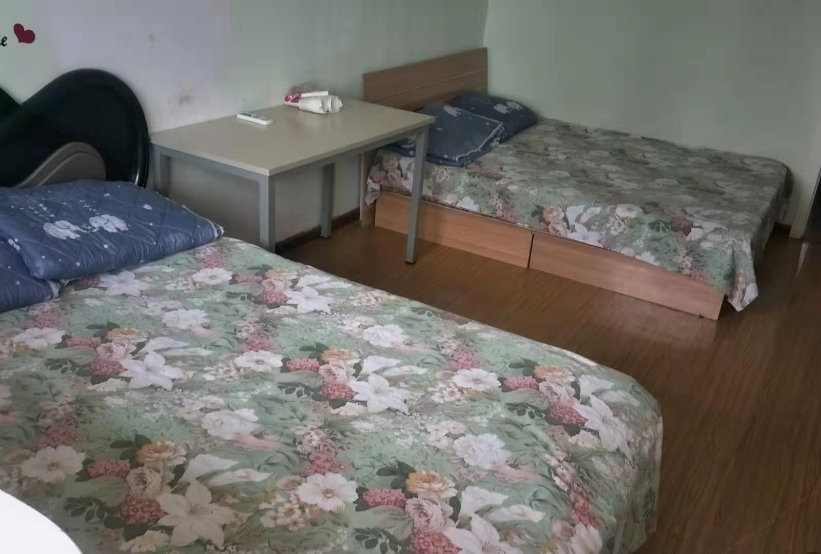 四人间