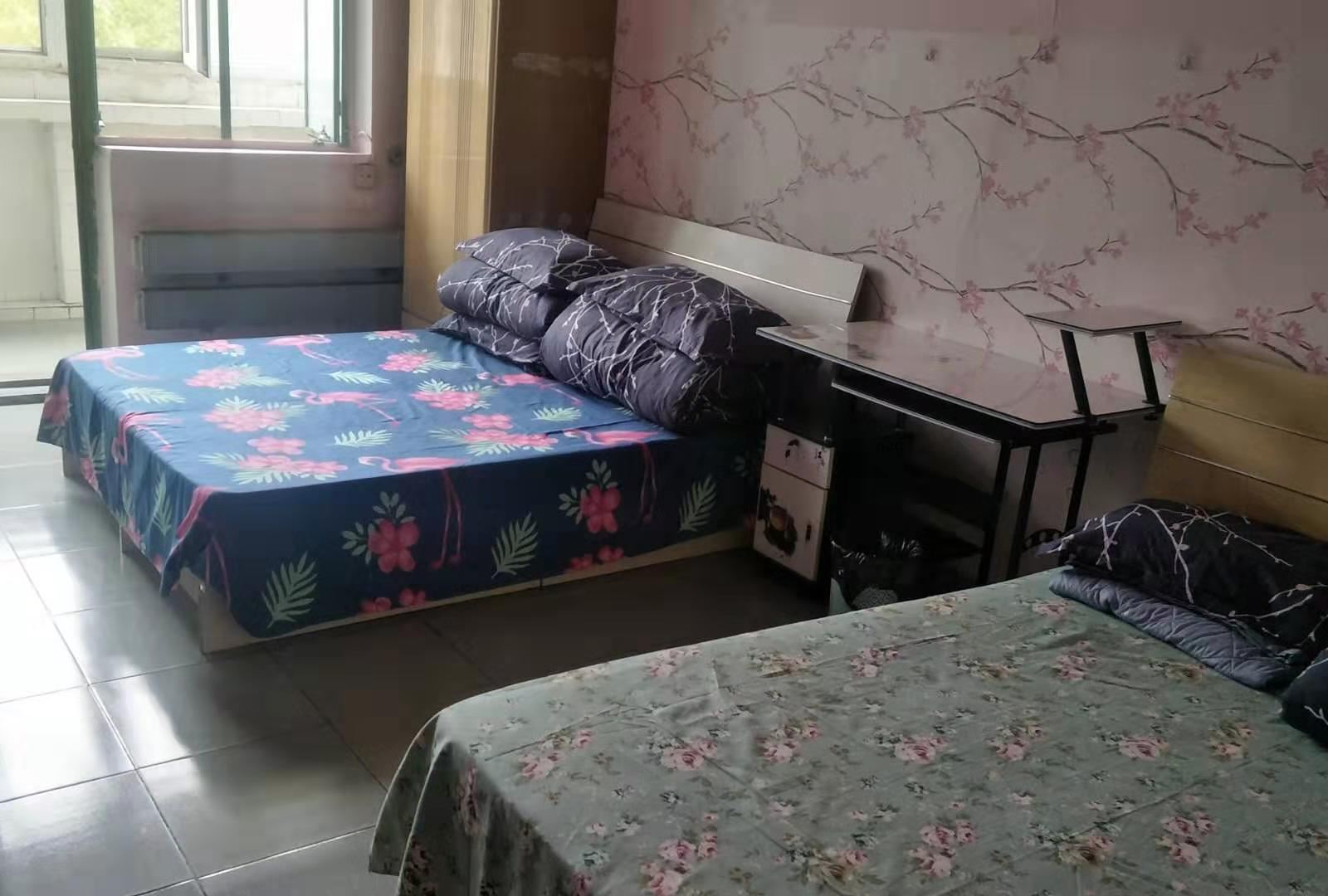 四人间