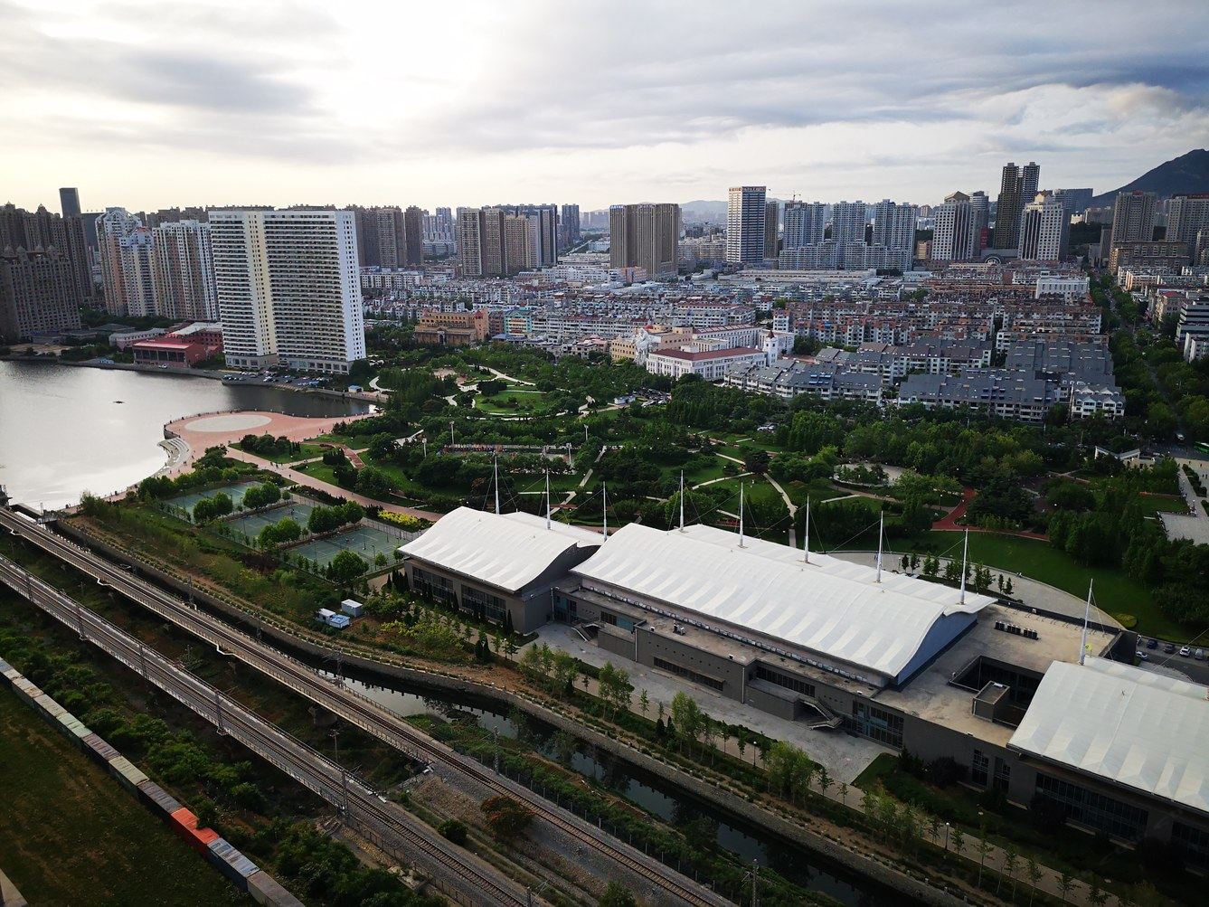 大连轻奢之家公寓