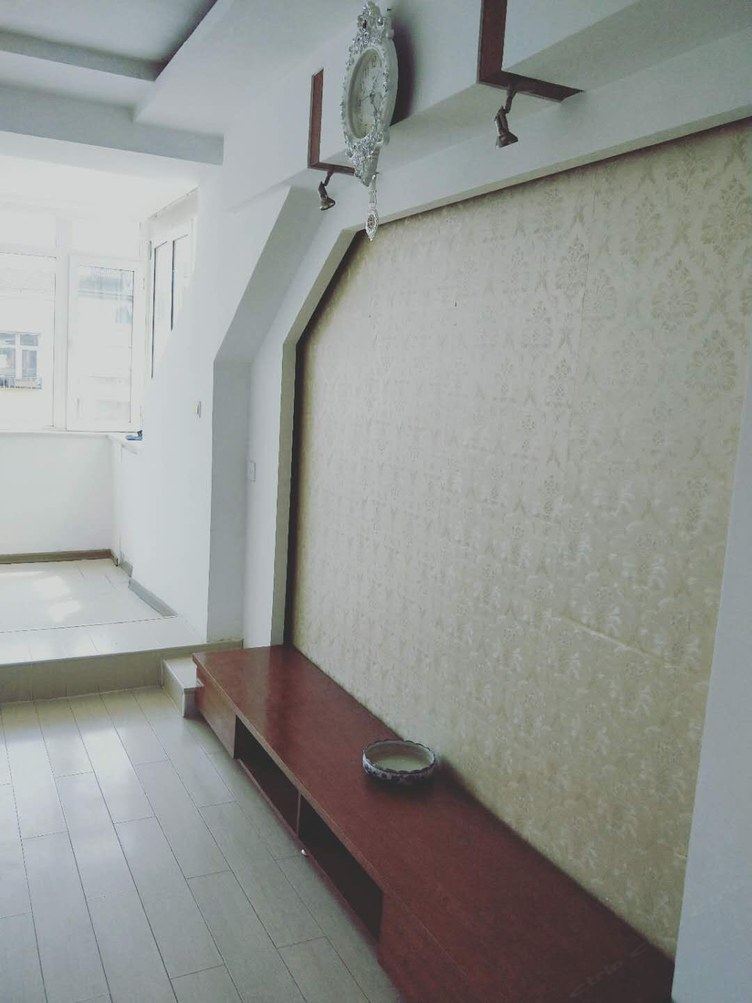 大连李浩铭公寓