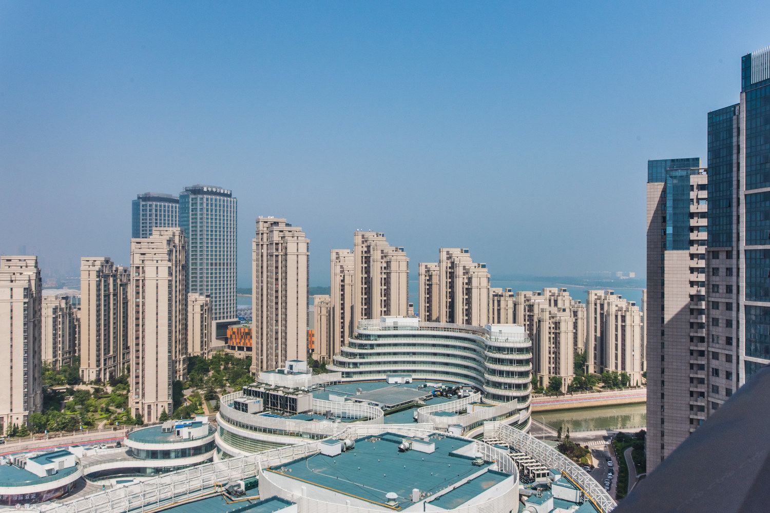 宜家公寓(青岛梦时代广场店)