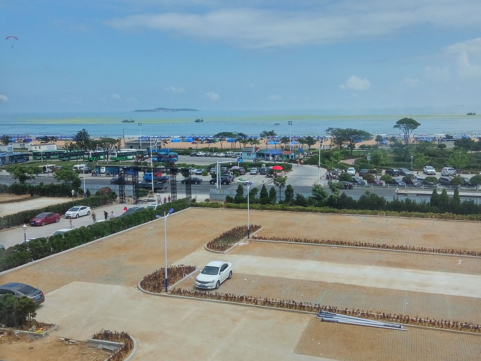 青岛金沙滩观海听浪度假公寓(披云山路分店)