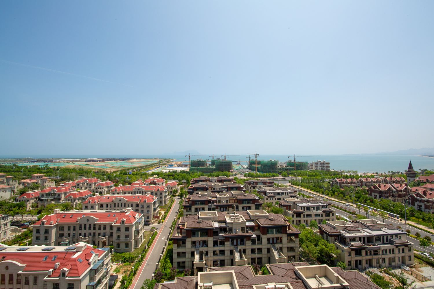 青岛城市阳台景区保利海上罗兰大三居公寓(9号店)