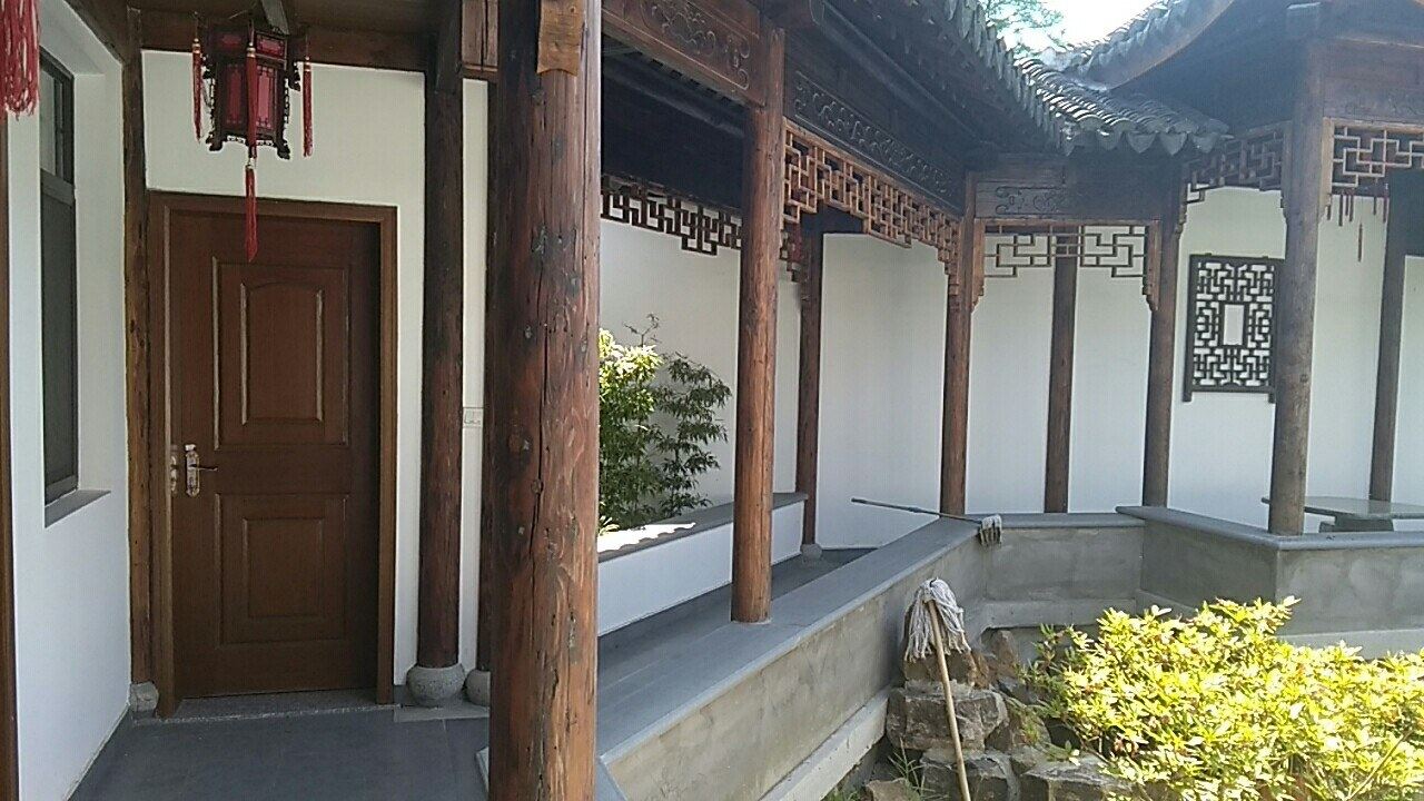 苏州浅水边清栖客栈