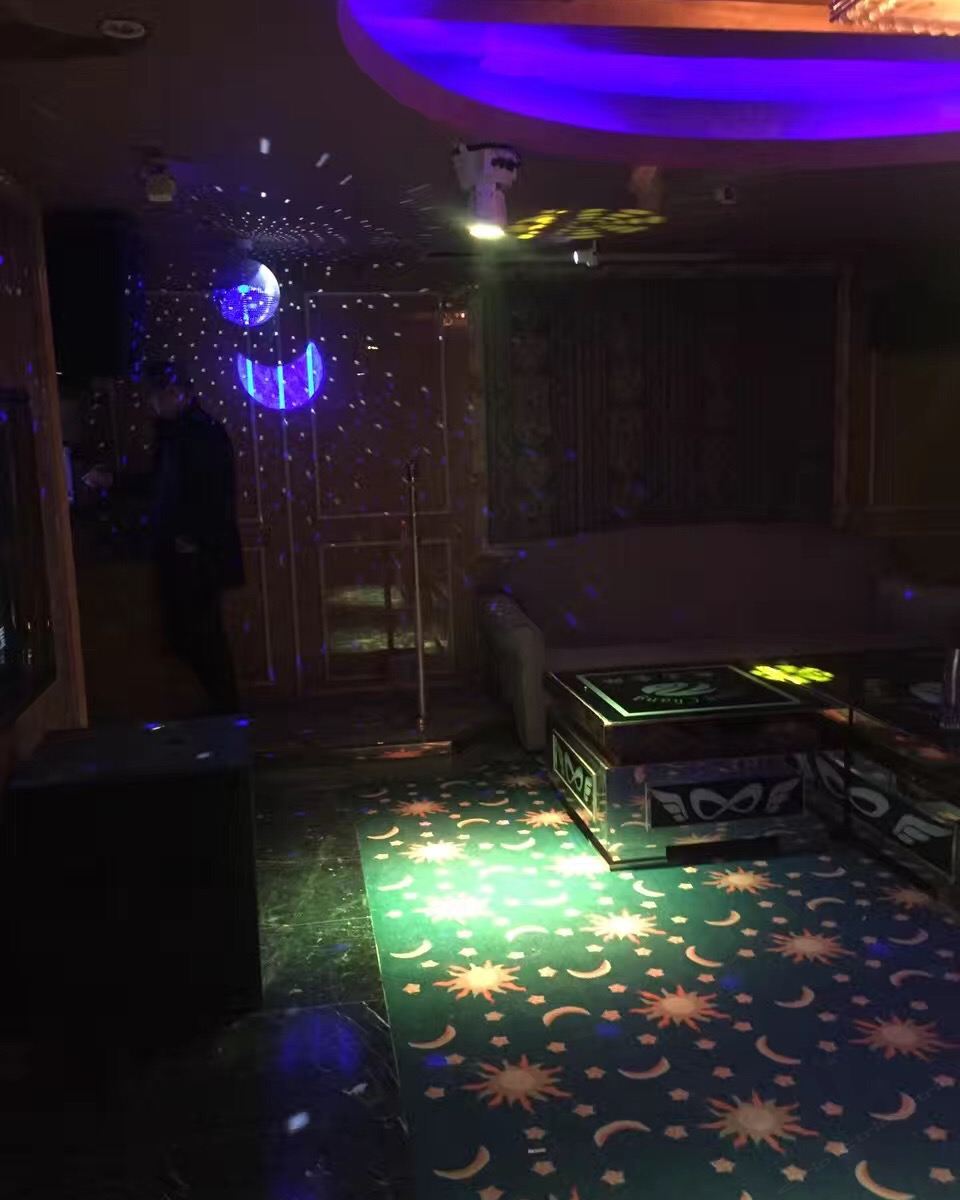 健身娱乐设施