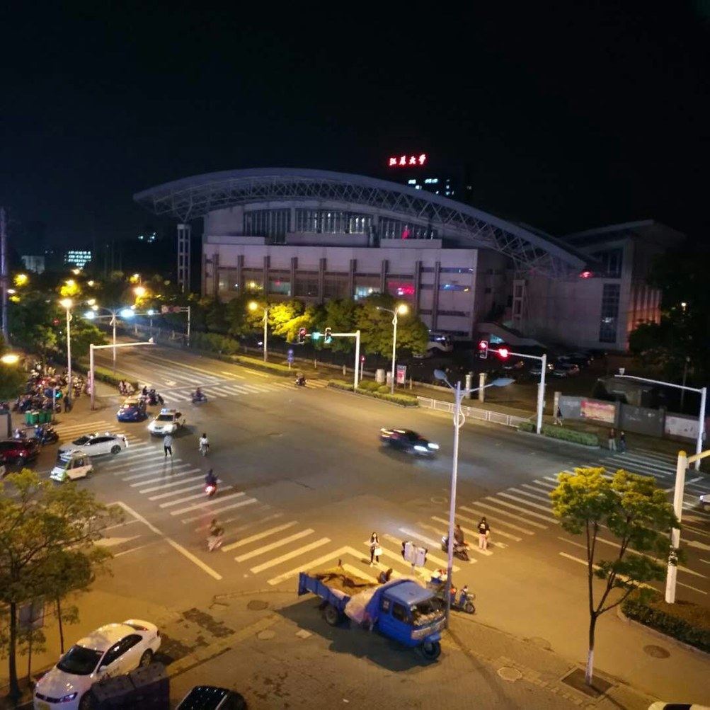 镇江江大逸居小屋公寓