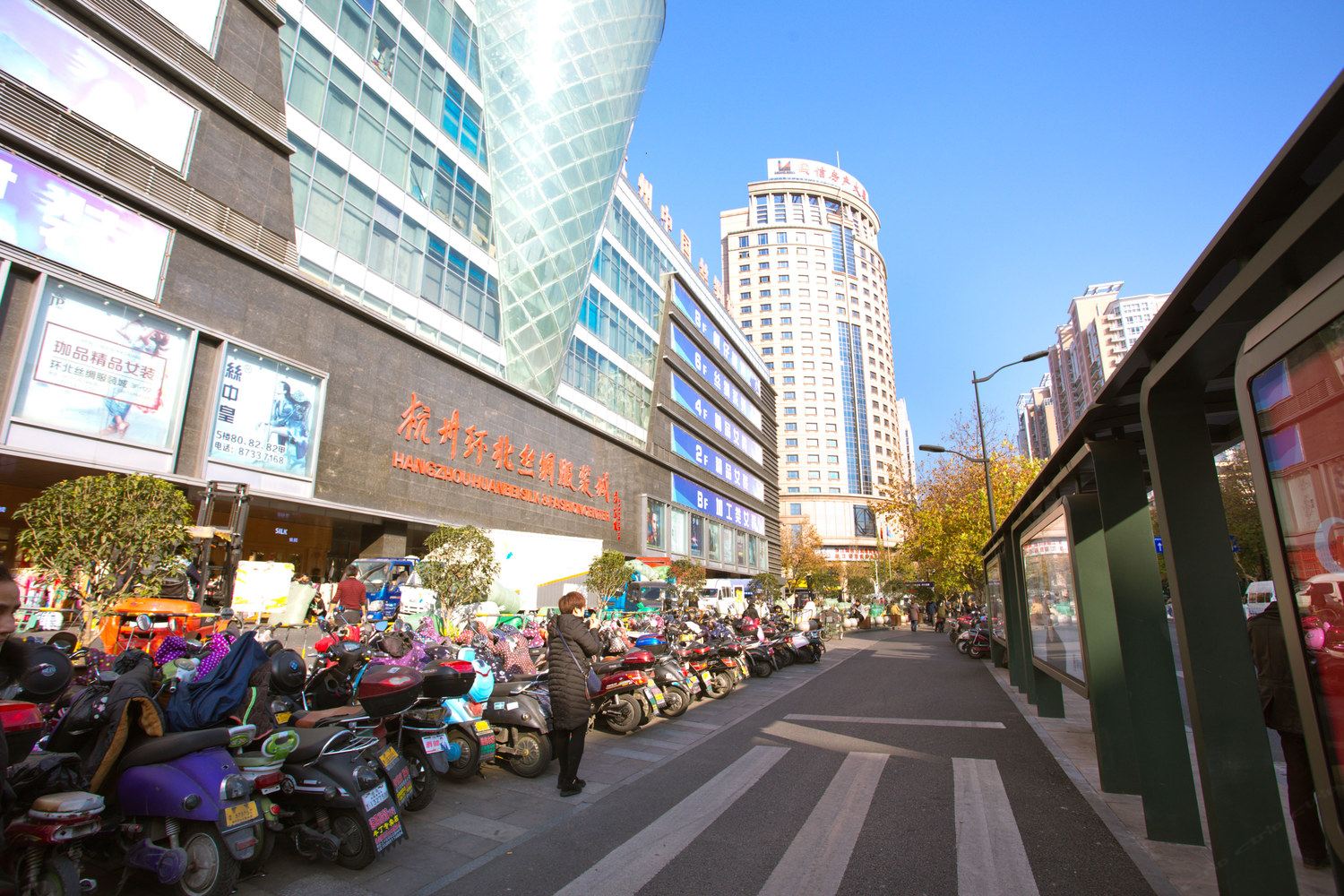 杭州杭州近西湖凤起路浙医一院地铁2号线欧式两房普通公寓