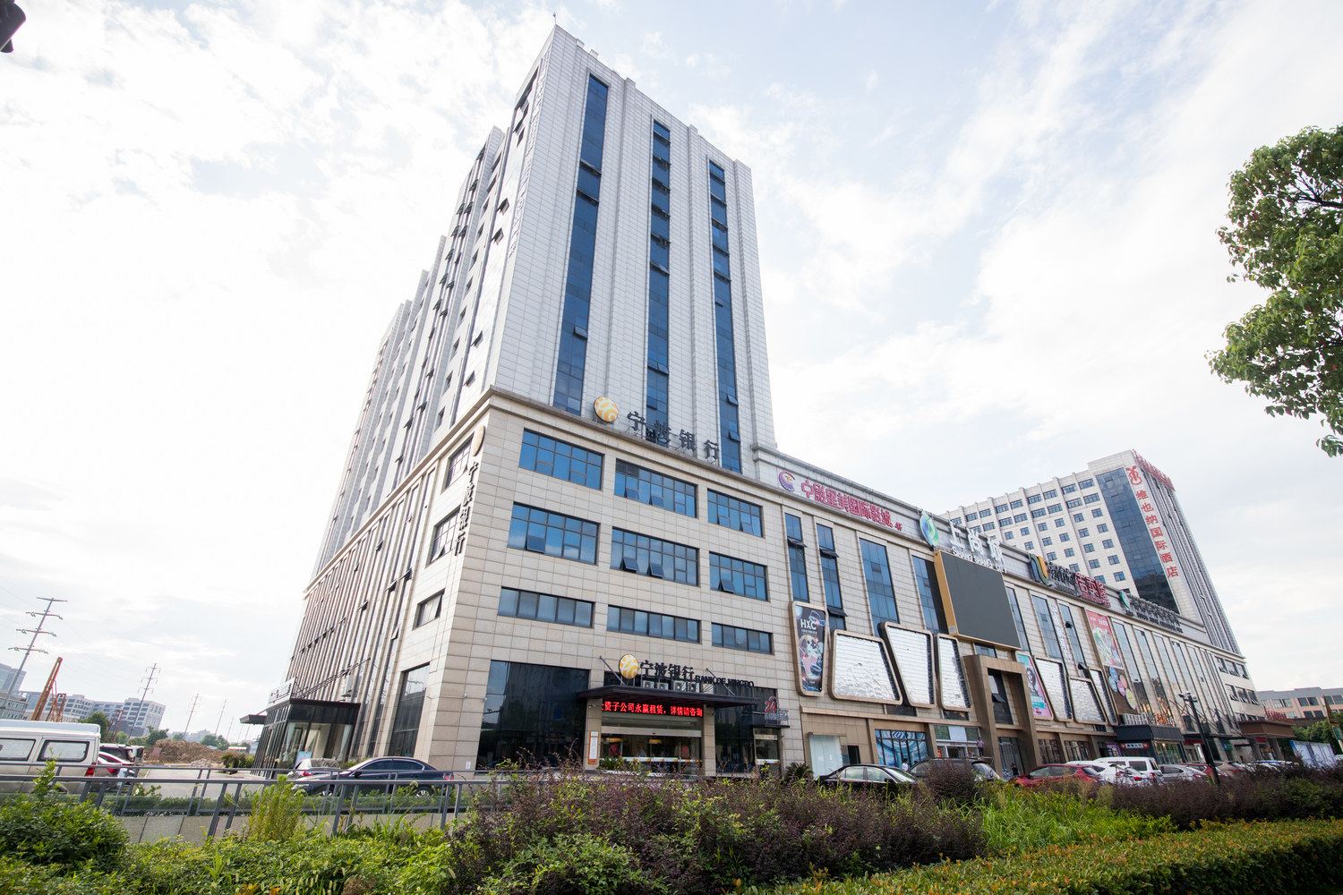 杭州西子湖畔之居公寓(绿汀路分店)