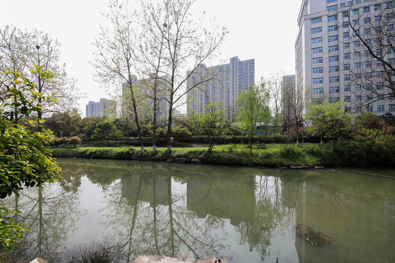 杭州吃油条的幸福公寓(15号店)