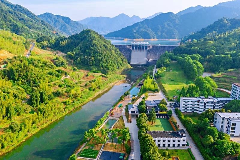 千岛湖上泉凤林居度假民宿