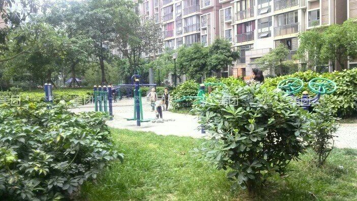健身娱乐设施