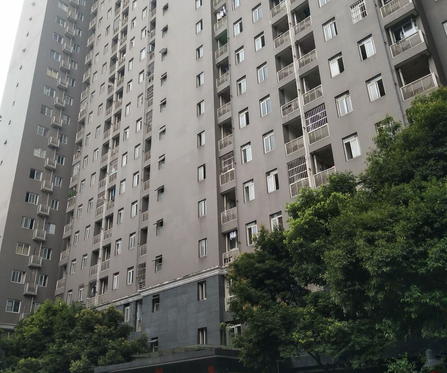 成都华西缤纷酒店式公寓