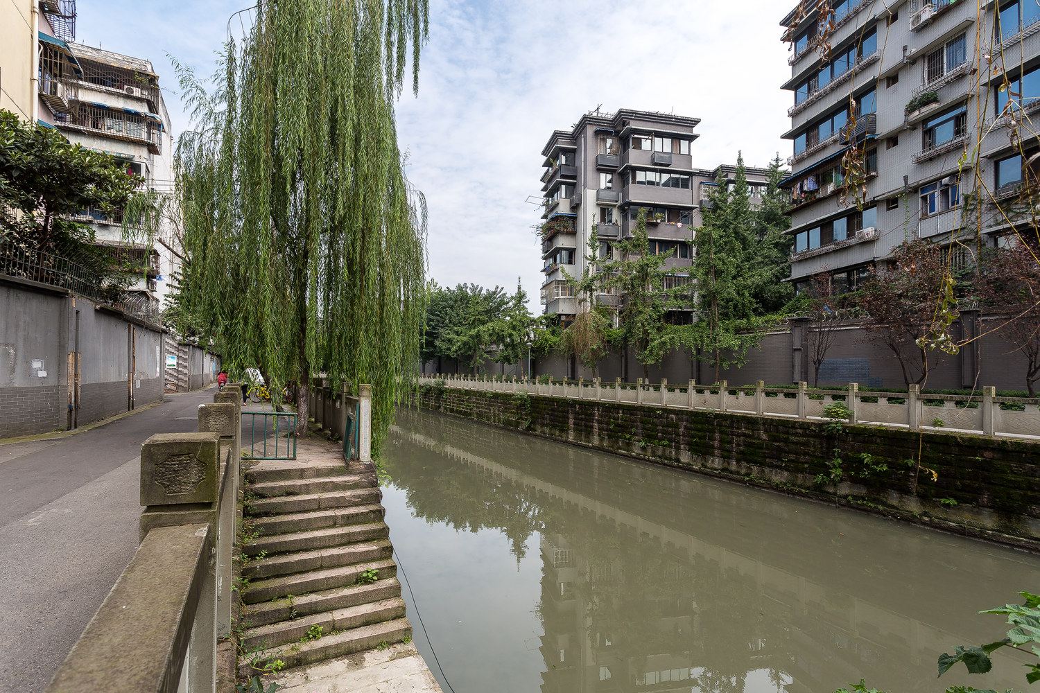 成都舒适家普通公寓(磨底河沿巷分店)