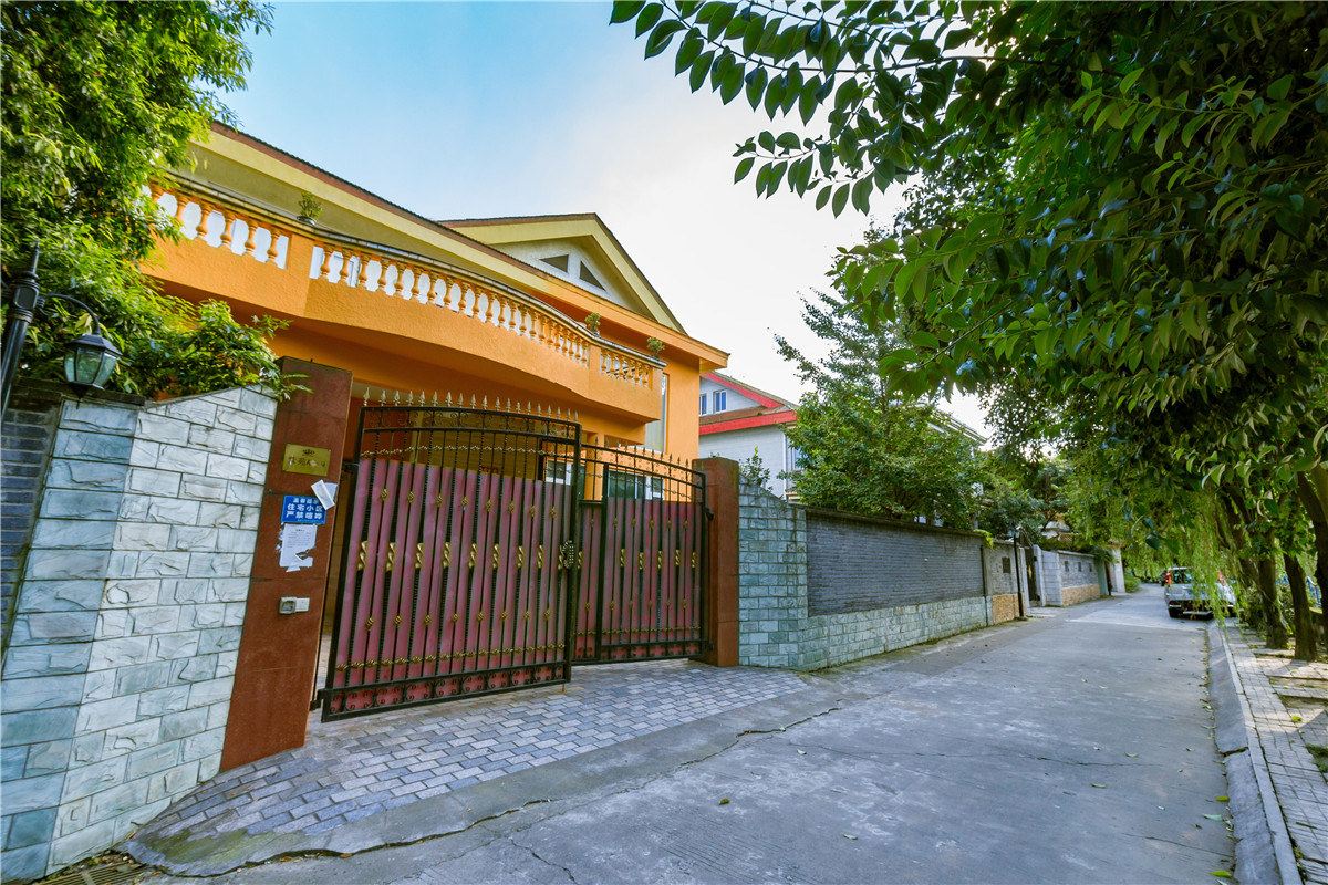 成都小海家的全国连锁别墅(万华街店)