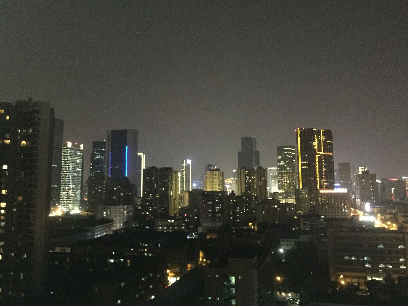 成都五颜六舍普通公寓