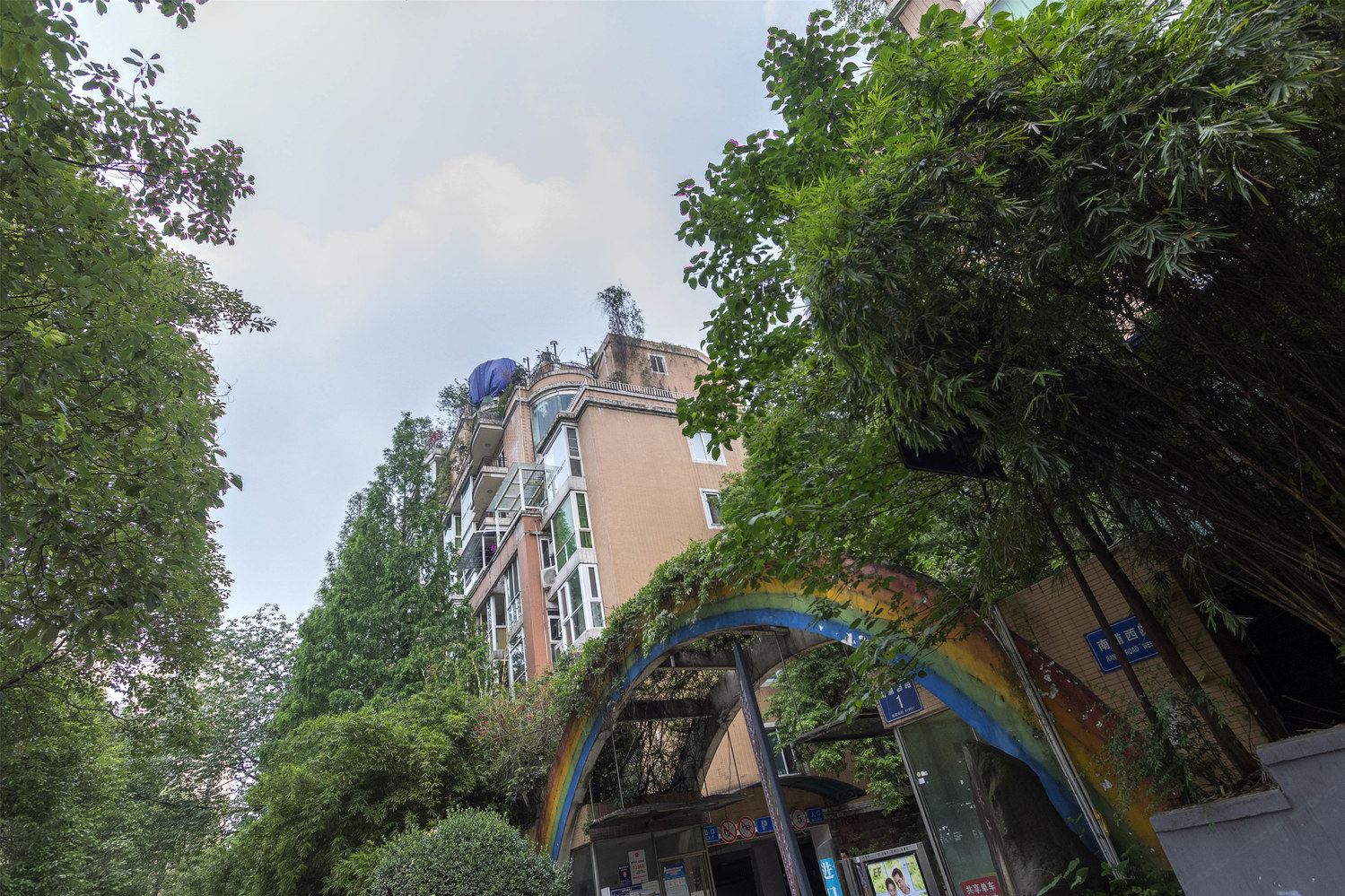 成都拈花一朵公寓(彩虹花园分店)