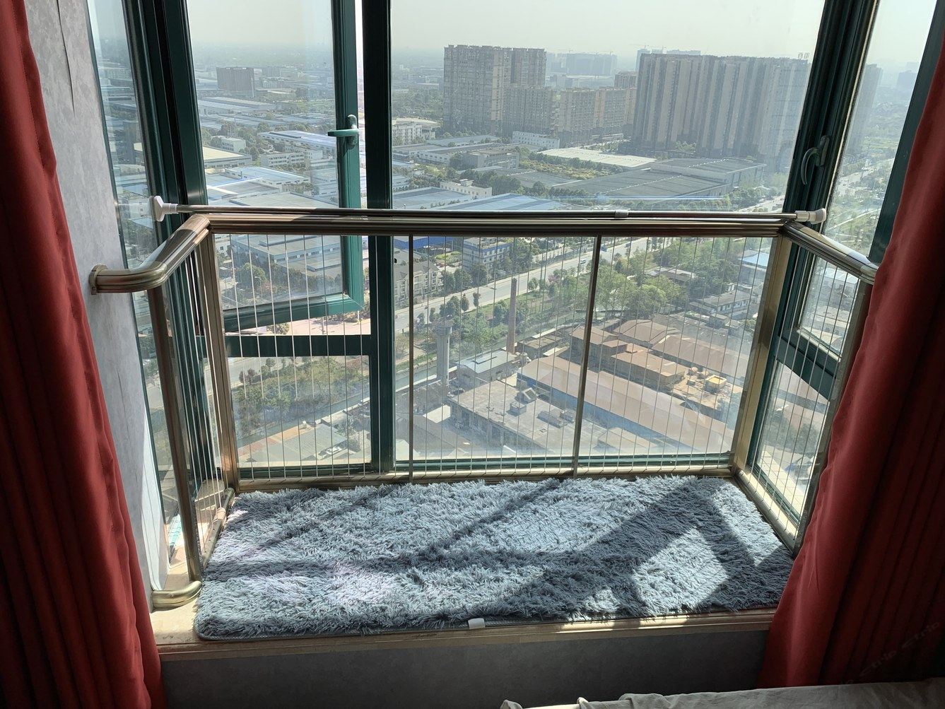 成都单色调111公寓