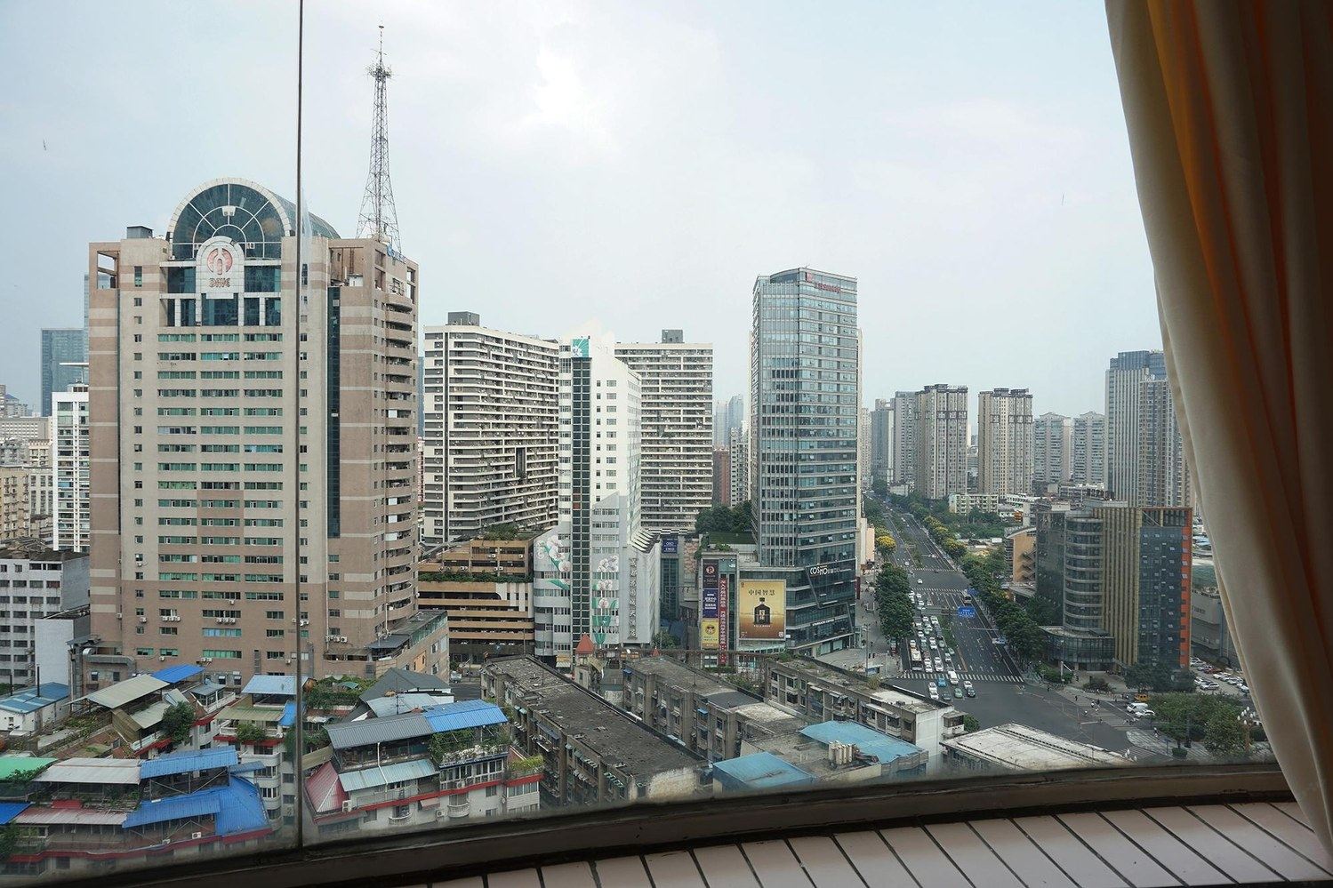 小黄鸭游呀游不动公寓(人民南路一段分店)