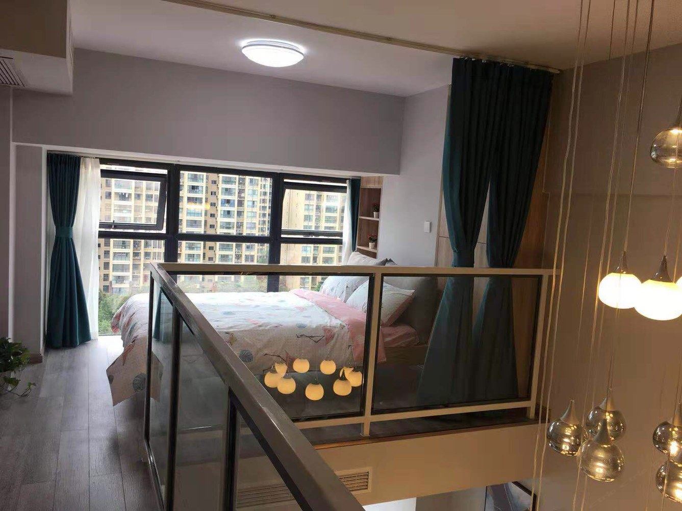 成都静待之旅公寓(7号店)