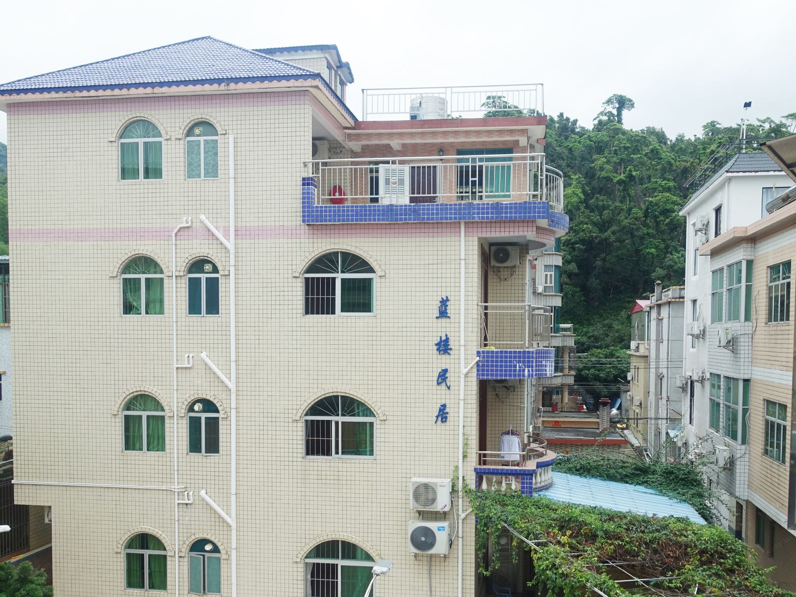 深圳蓝楼民宿