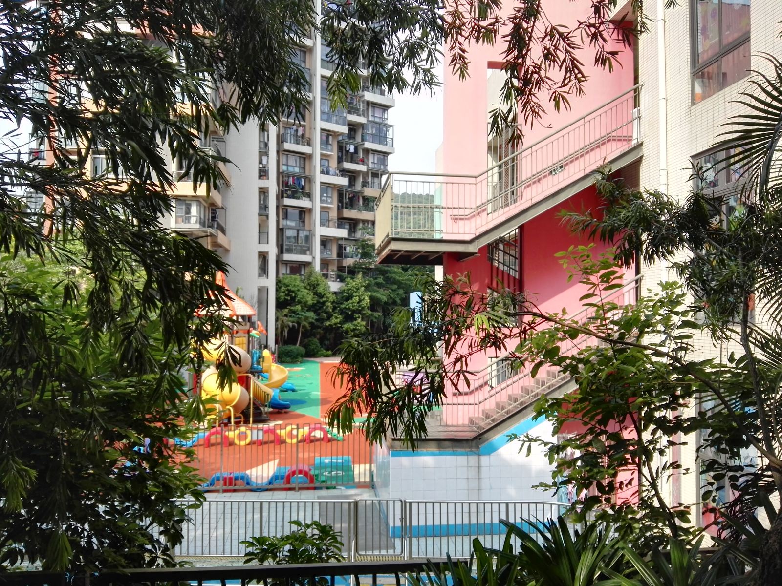 深圳享乐之家住宿中海阳光玫瑰园店