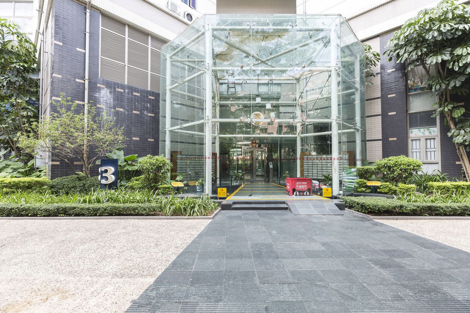 深圳完美邂逅普通公寓