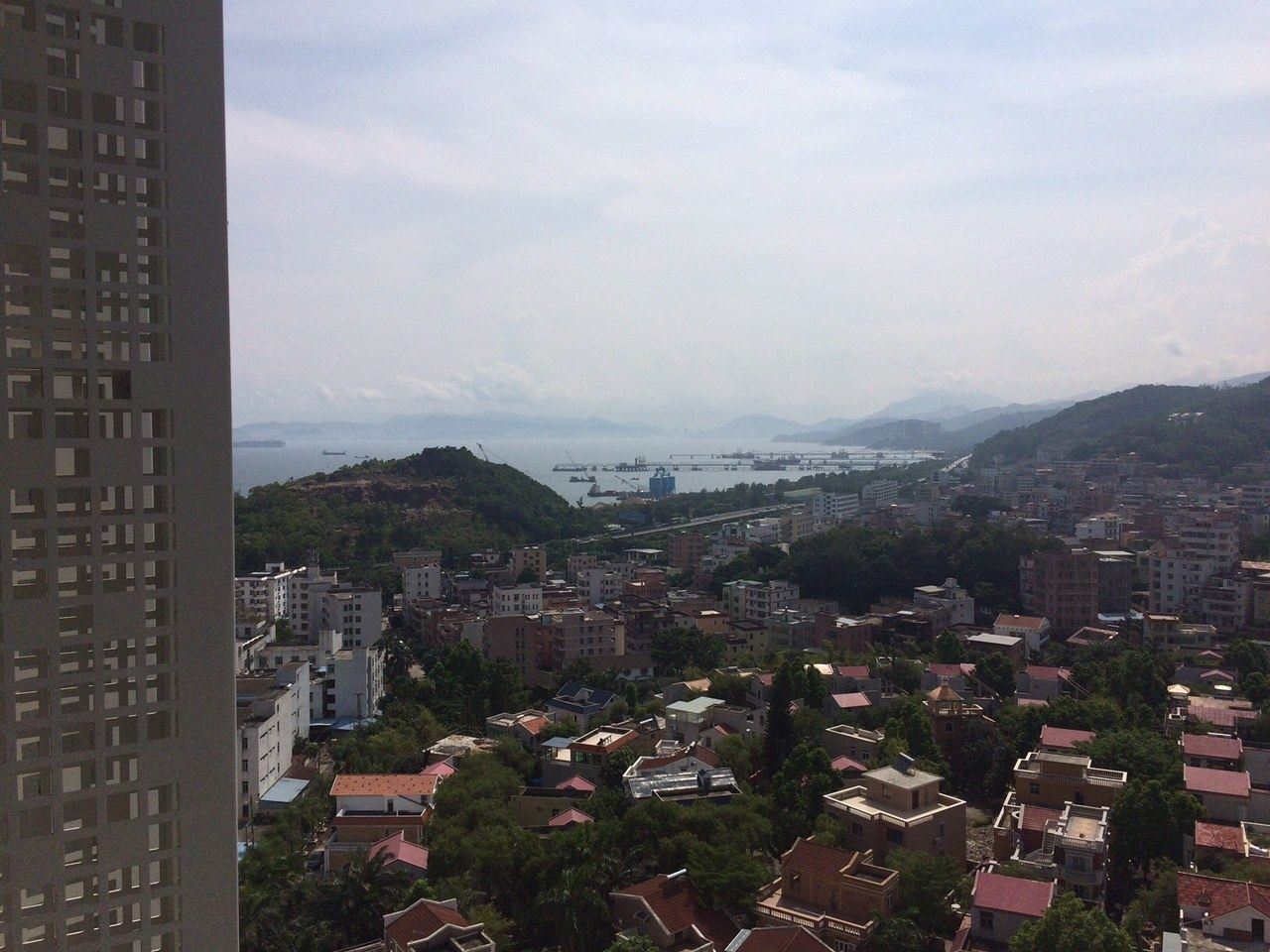 深圳海边的北欧文艺小宅海景按摩浴缸普通公寓