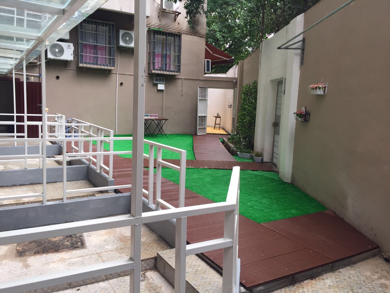 广州江南西附近独栋3层复式小公寓(荔福路分店)