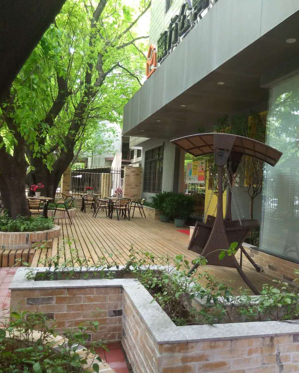 广州魔方公寓青年路店
