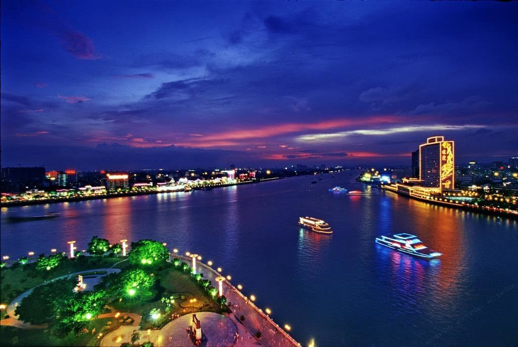 广州曹土土的天空之城普通公寓