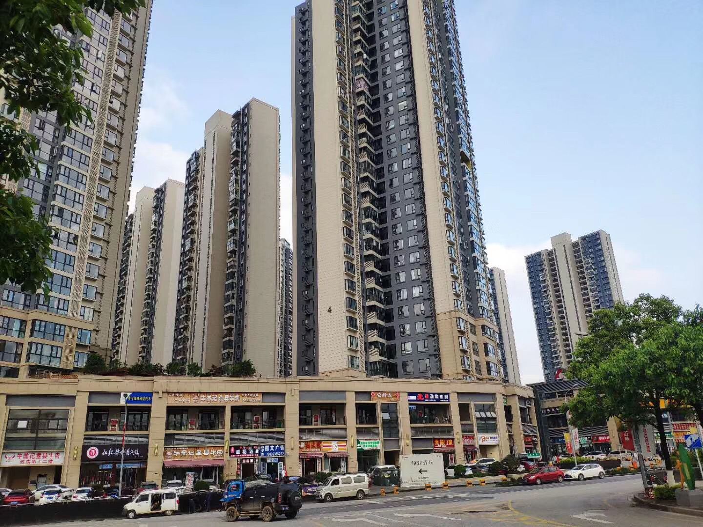 贵阳栀子与刺桐民宿