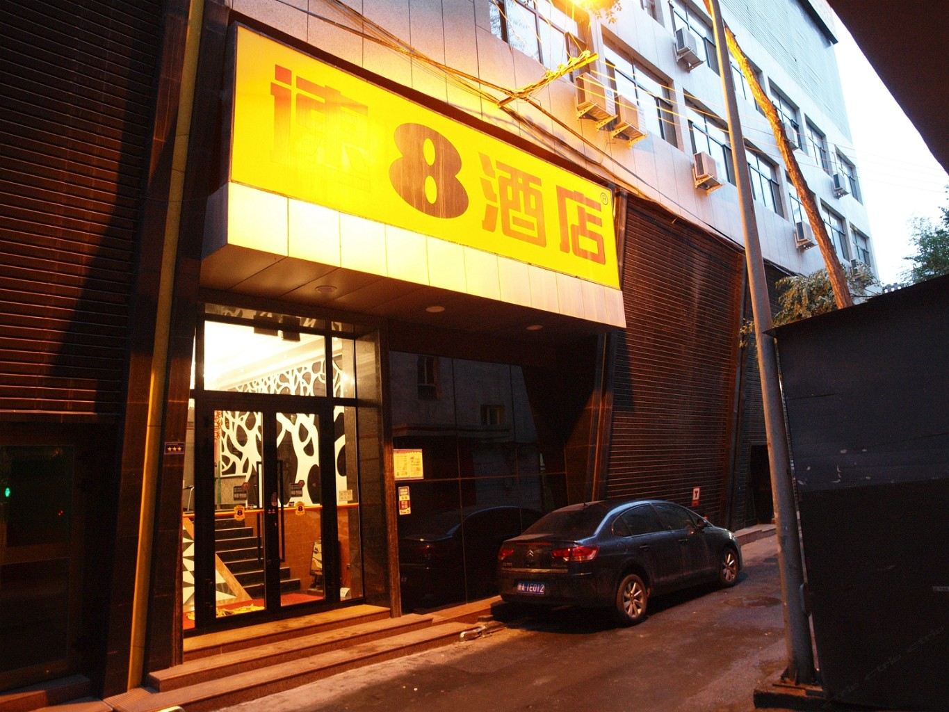 速8酒店(乌鲁木齐南湖店)