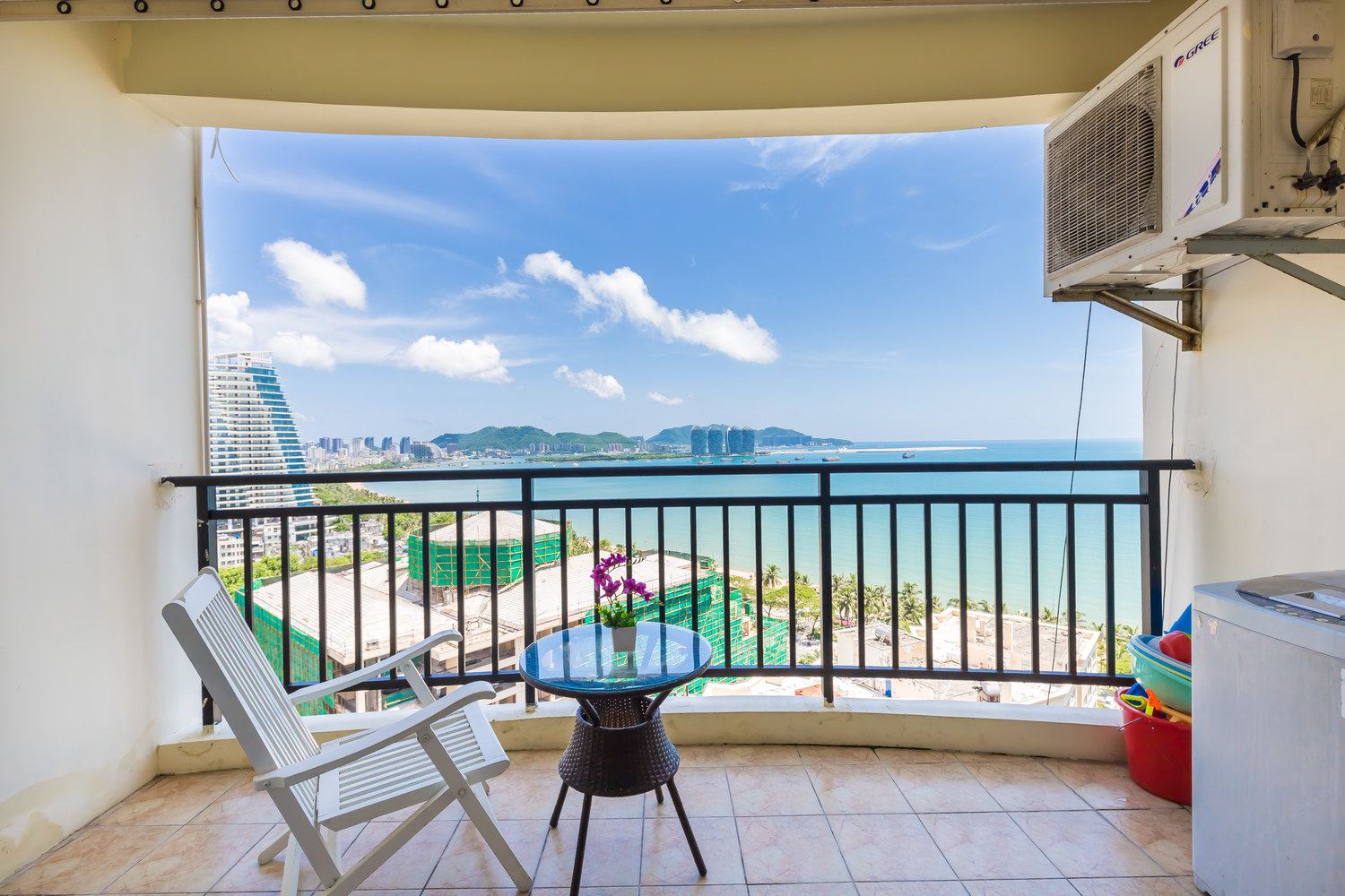 三亚湾蓝天海岸海景度假公寓