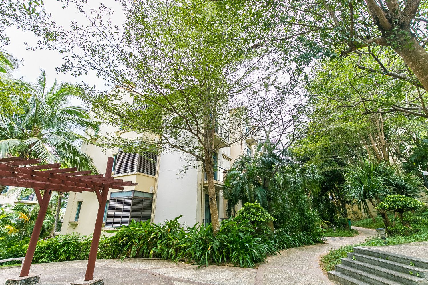 三亚亚龙湾雨林漫步公寓(湾月路分店)