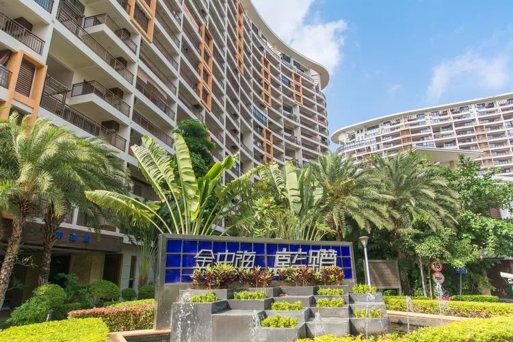 三亚蓝海夏日倾情轻奢度假海景公寓(新城路口分店)