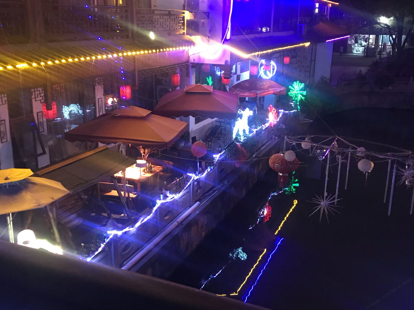周庄丽水居临河精品客栈