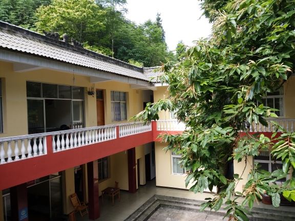 都江堰虹口茅梨山庄