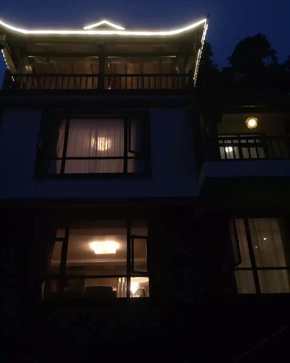 青城山欧莱山房