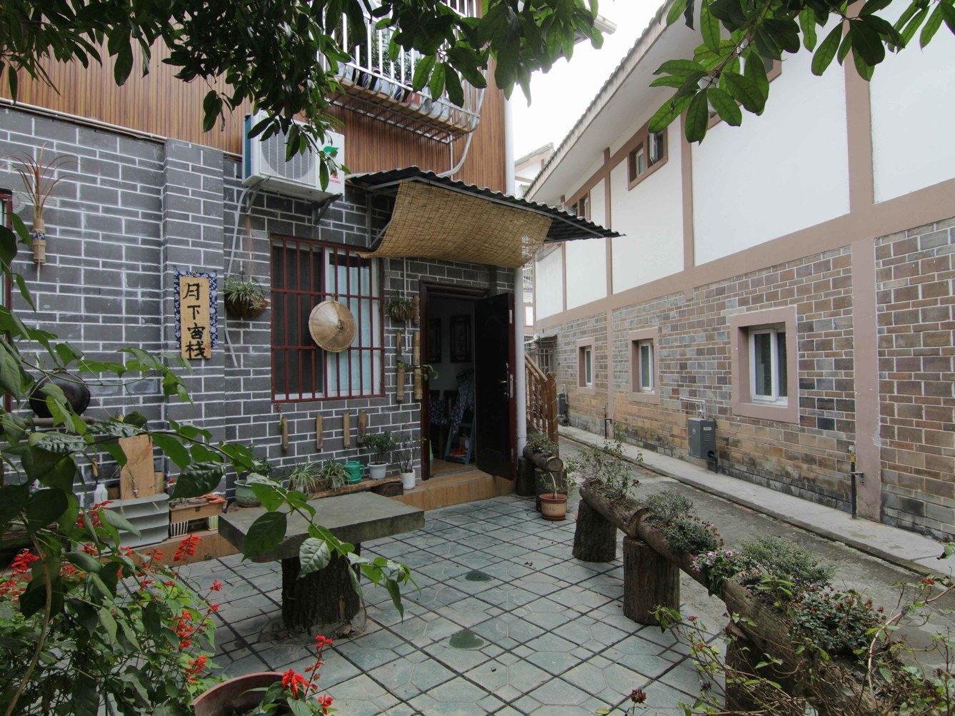 成都无穷无尽客栈(泉水路店)